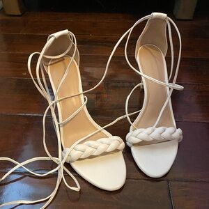 Banana Republic Elegant Cream Strappy Women's Sandals
